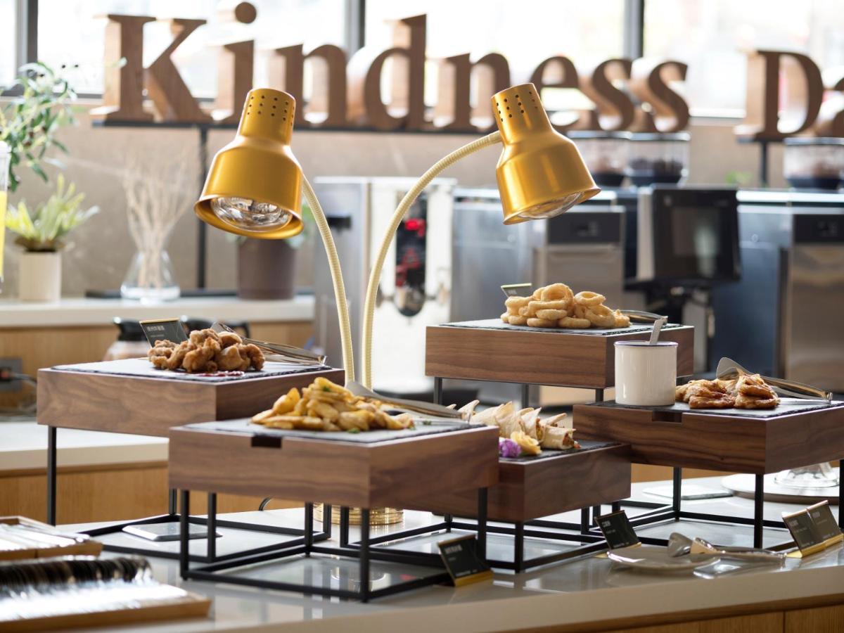 Kindness Day Hotel Тайнань Екстер'єр фото
