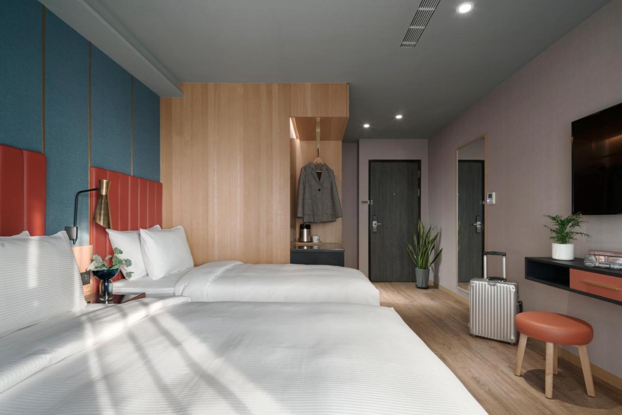 Kindness Day Hotel Тайнань Екстер'єр фото